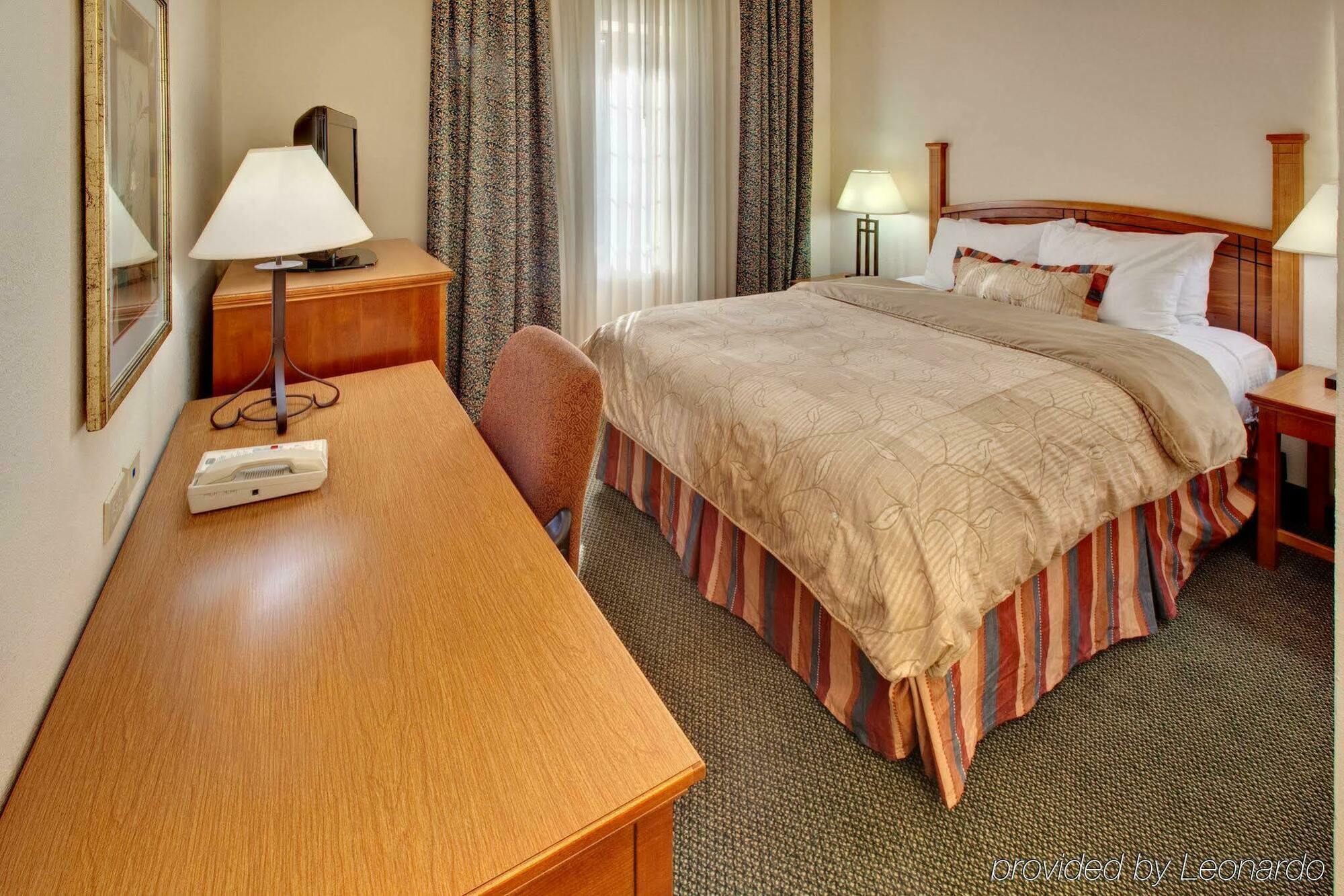 Staybridge Suites Chicago-Oakbrook Terrace By Ihg Room photo